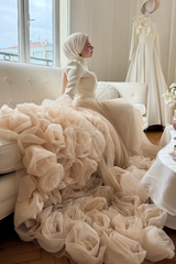 La Vie Est Belle x Hilal Eker