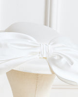 Kurdelalı Saten Şapka