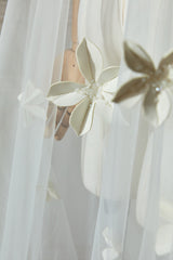 İşlemeli Lilium Duvak