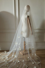 İşlemeli Lilium Duvak