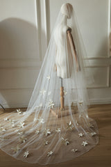 İşlemesiz Lilium Duvak