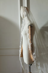 Julieth Dantelli Duvak