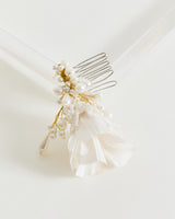 Gül Detaylı İncili Saç Aksesuarı