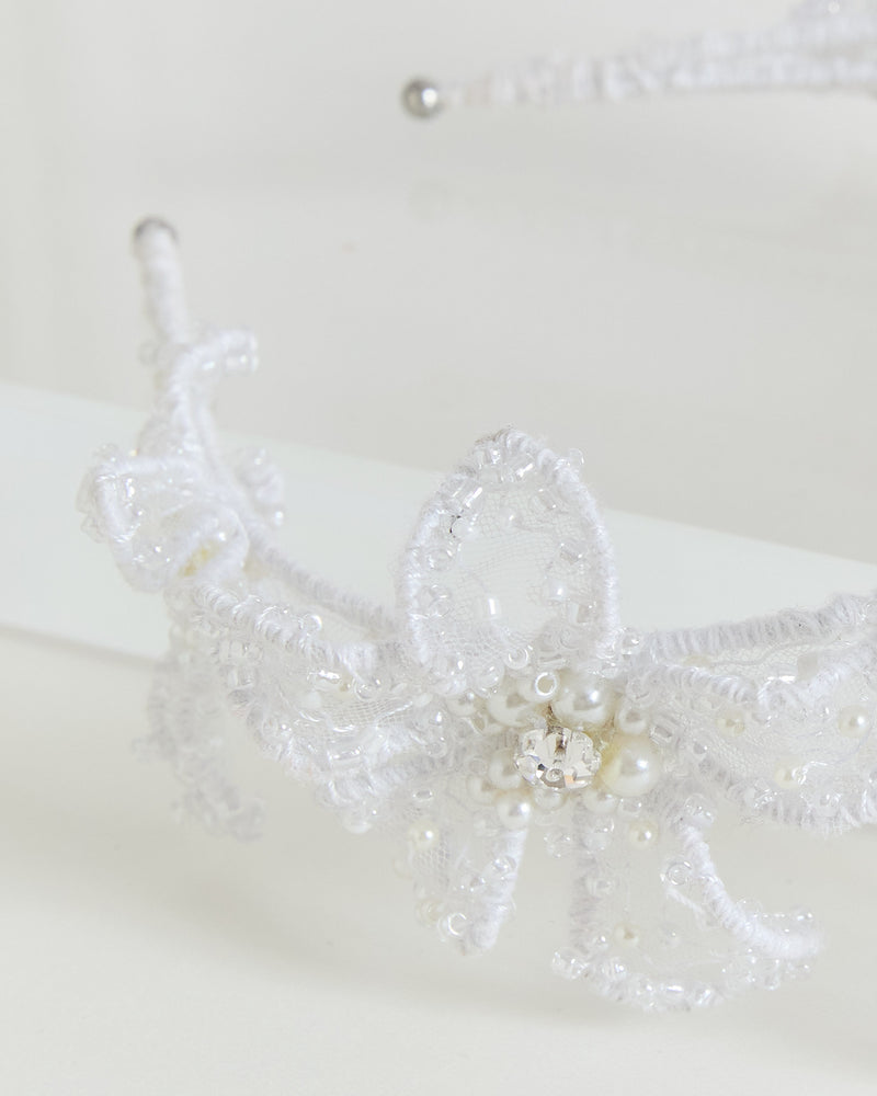 Çiçekli Boyutlu Taç