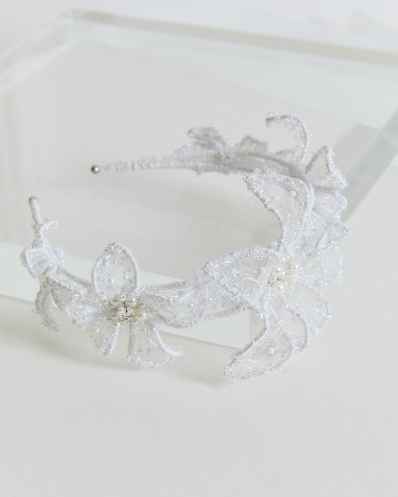 Çiçekli Boyutlu Taç