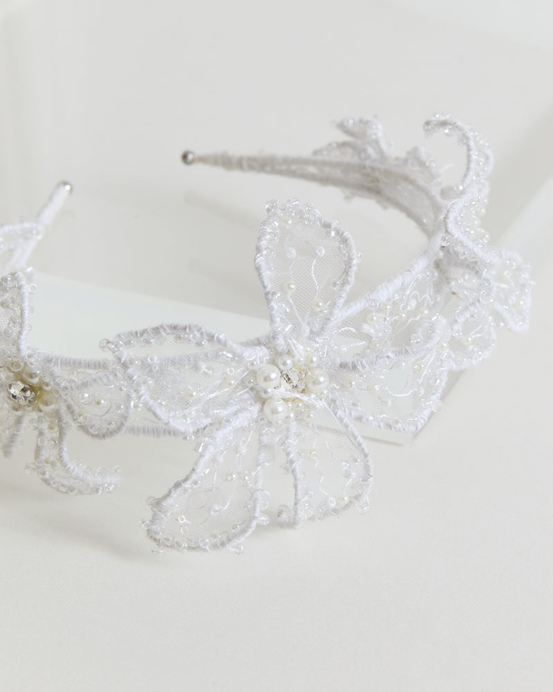 Çiçekli Boyutlu Taç