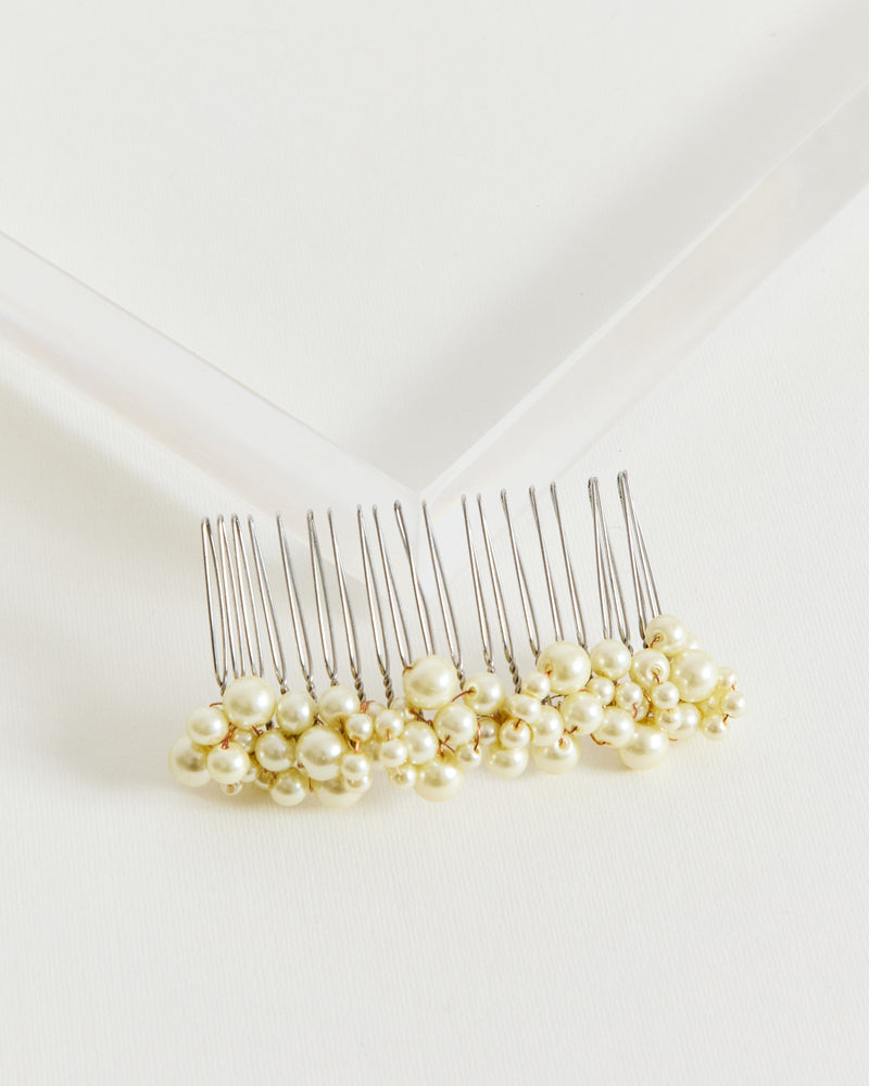 İncili Saç Tokası