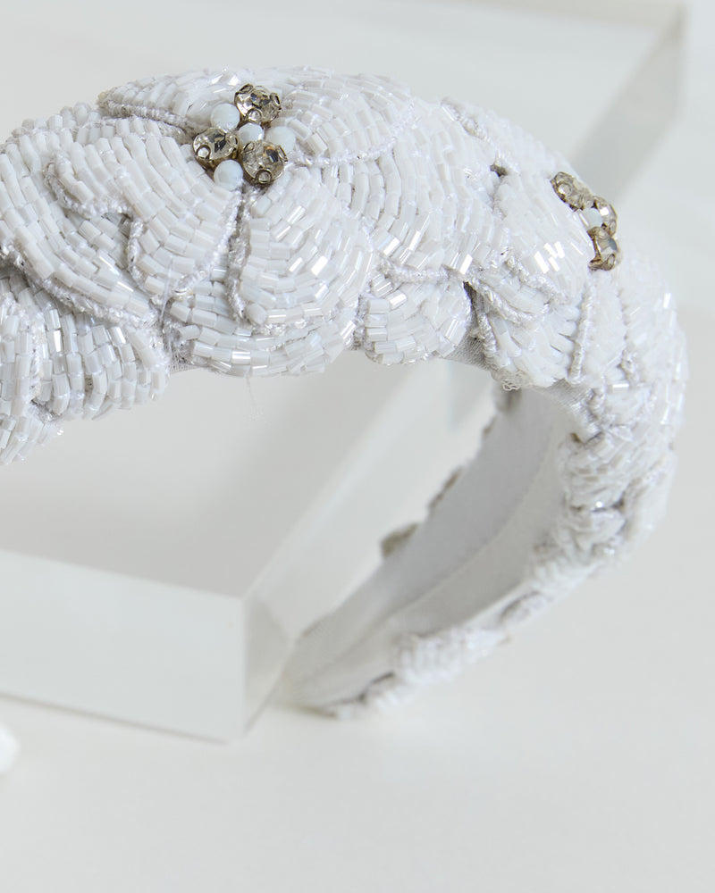 Kristal Çiçekli Taç