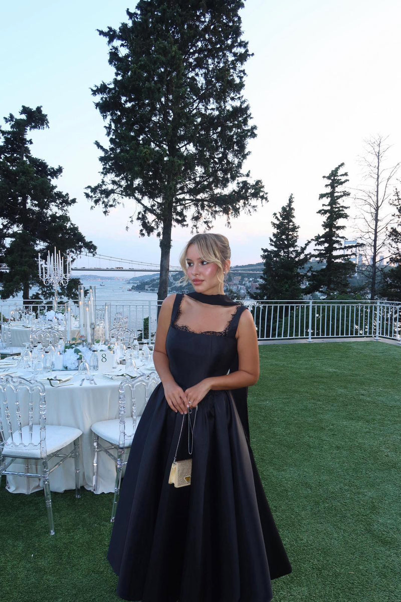 Kiralık Black Rose - Kübra Dede