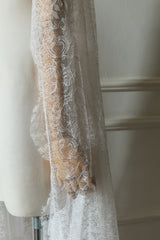 Lady Julieth Dantelli Duvak