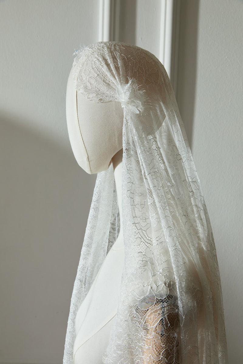 Lady Julieth Dantelli Duvak