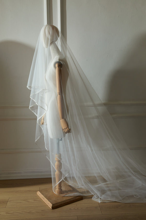 İnce Pırıltılı Duvak