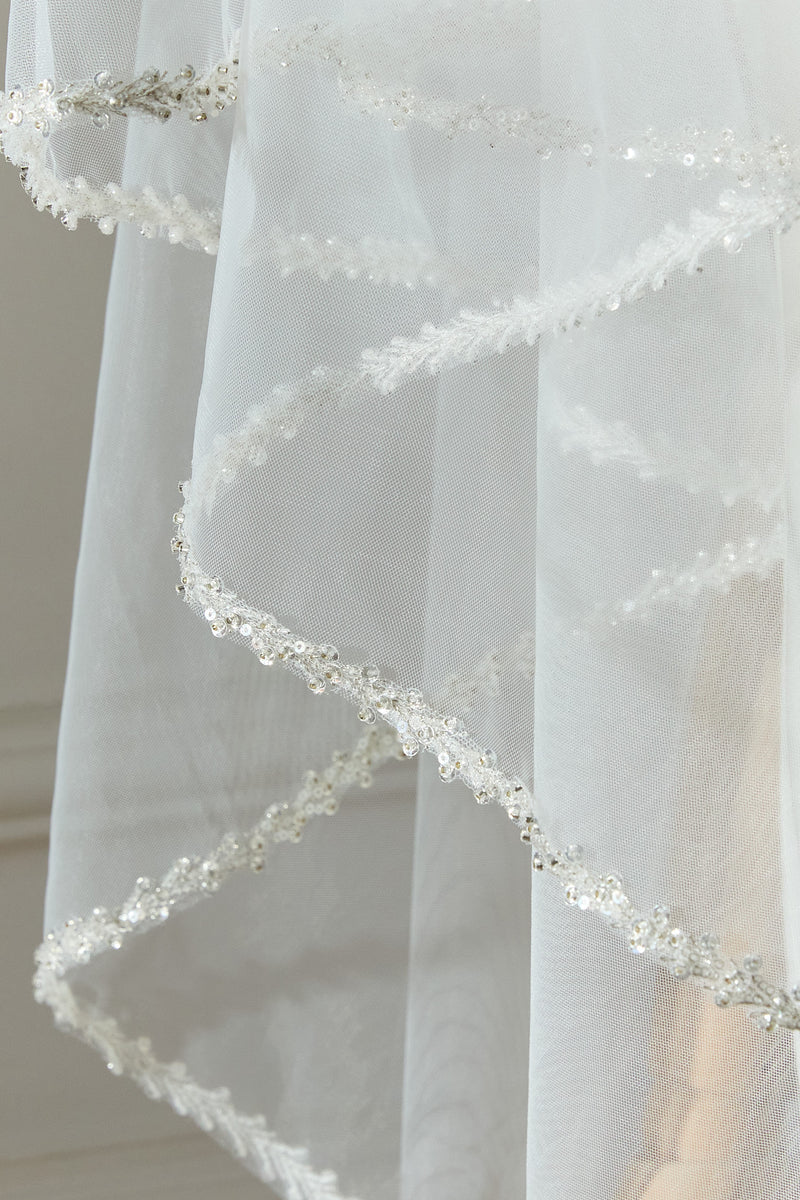 İnce Pırıltılı Duvak