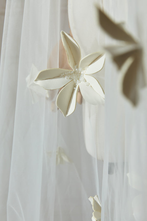 İşlemeli Lilium Duvak