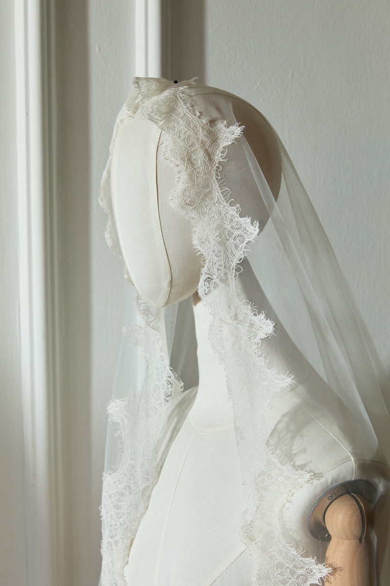 Julieth Dantelli Duvak