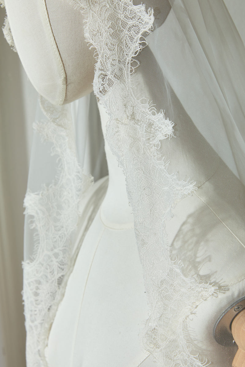 Julieth Dantelli Duvak