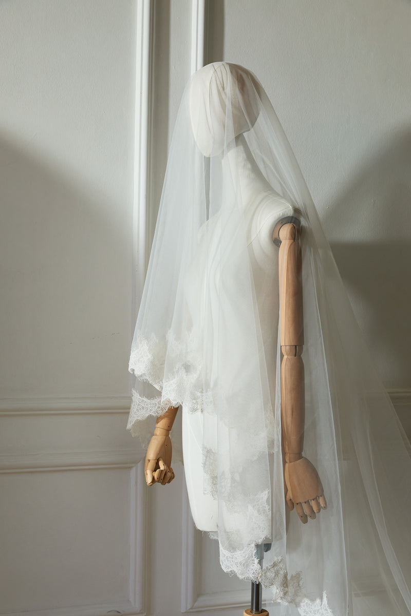 Julieth Dantelli Duvak