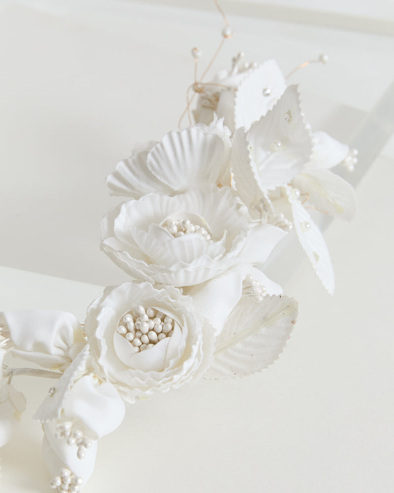 Karışık Çiçekli Kumaş Taç