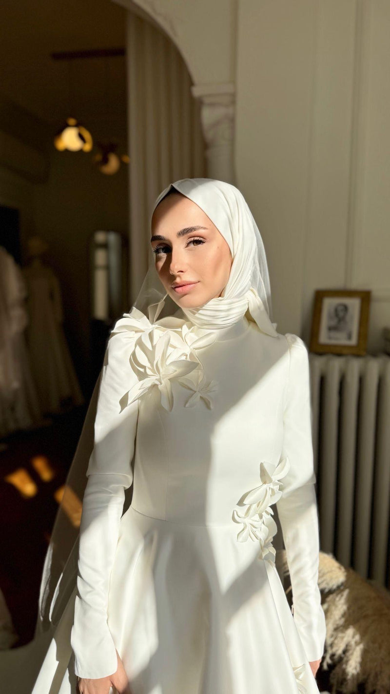Sude Karlı - Lilium Gelinlik